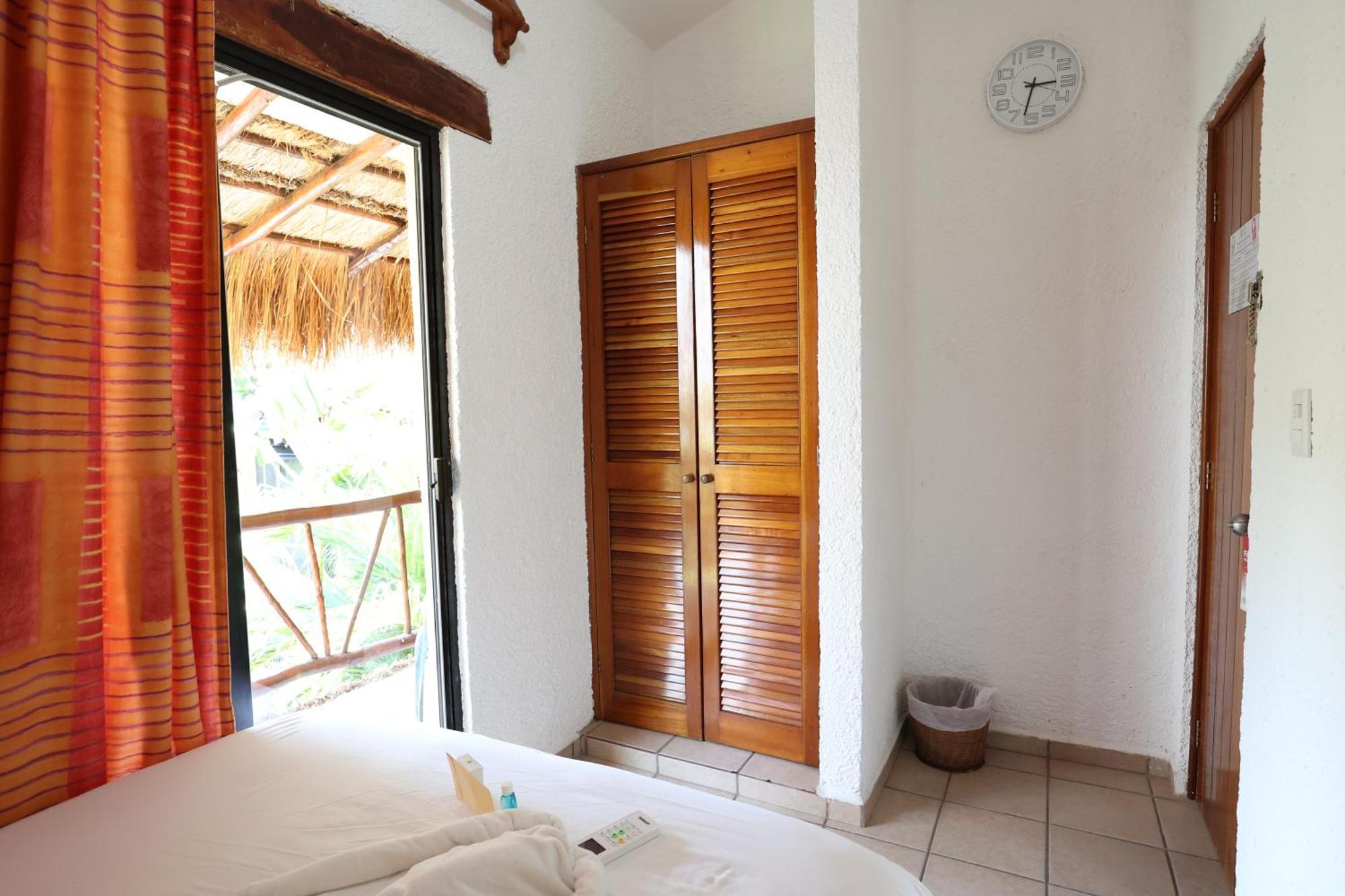 Hotel Bosque Caribe, 5Th Av. Zone Playa del Carmen Exterior photo