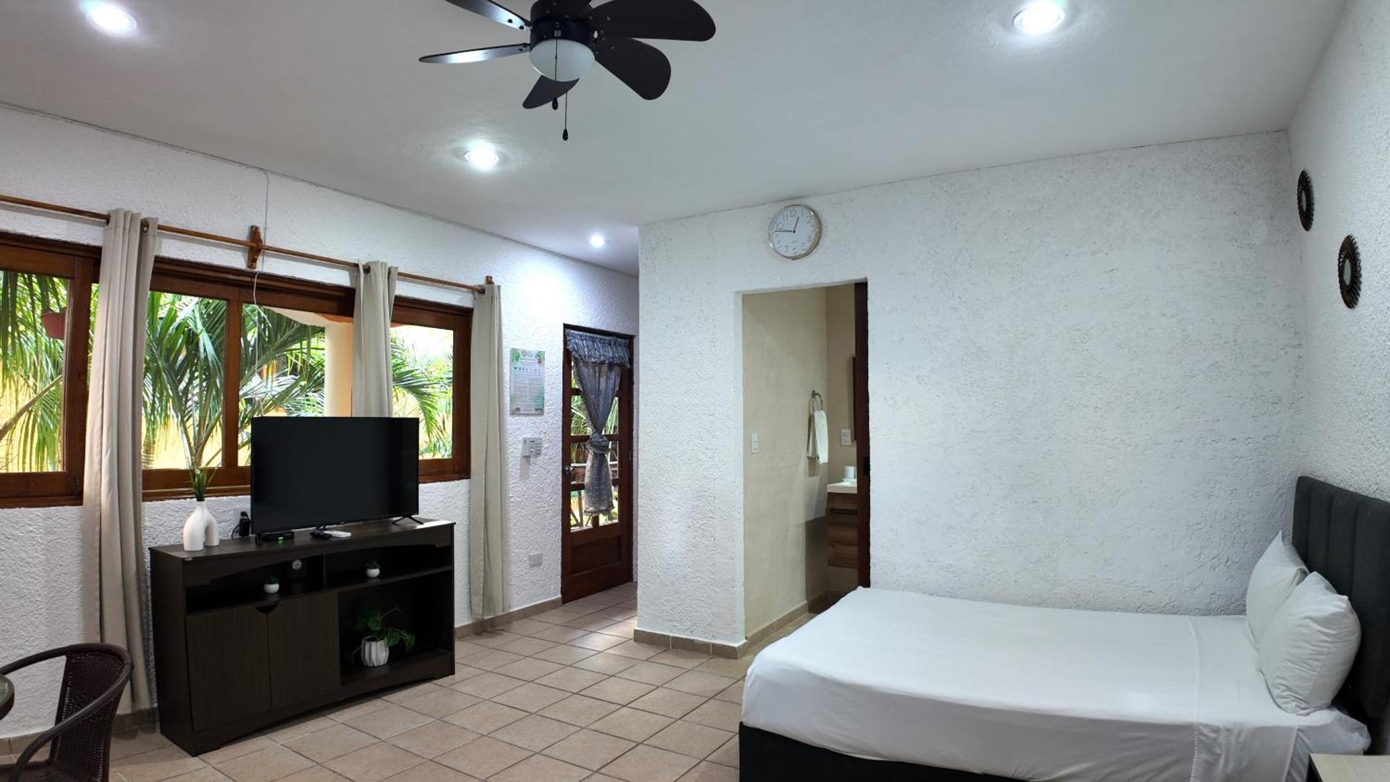Hotel Bosque Caribe, 5Th Av. Zone Playa del Carmen Exterior photo